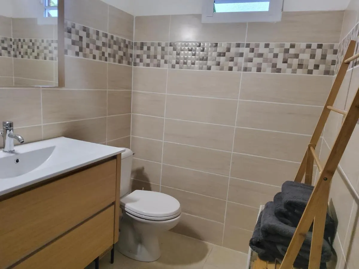 Ekya Charmant Bungalow En Bois Le Gosier